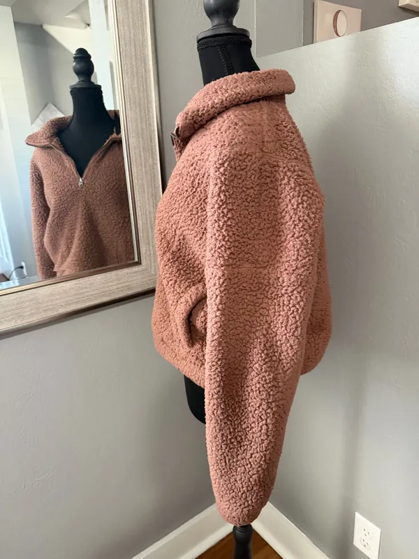 Abercrombie & Fitch Soft A & F Sherpa 1/4 zip size small - Image 2