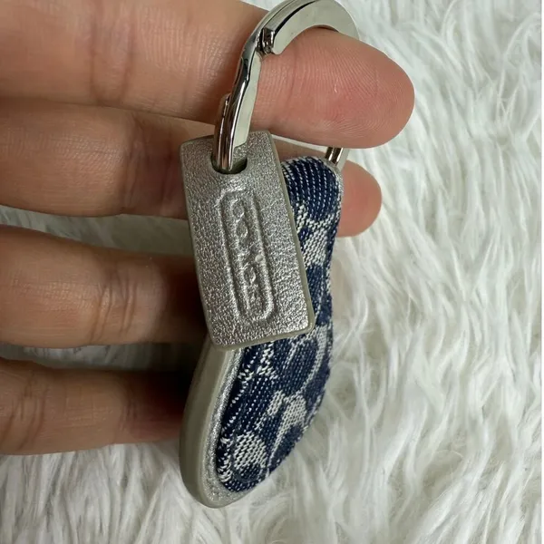 Vintage COACH y2k SIGNATURE TEAR DROP KEY RING Denim Charm - Image 3
