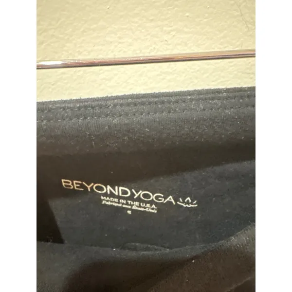 Beyond‎ Yoga Womens High Waisted Midi Leggings Black Size Small Made in USA - Image 2
