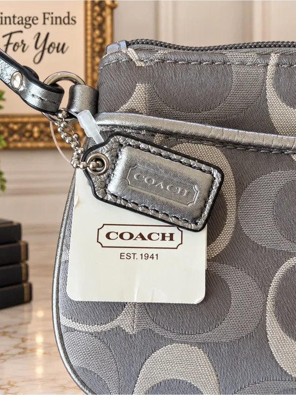 Coach Gray Signature Wristlet - Gray/Light Gray NWT - Image 4