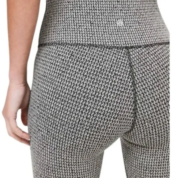 Lululemon High Times‎ Leggings Teeny Tooth Women's 4 White Black Houndstooth - Image 3