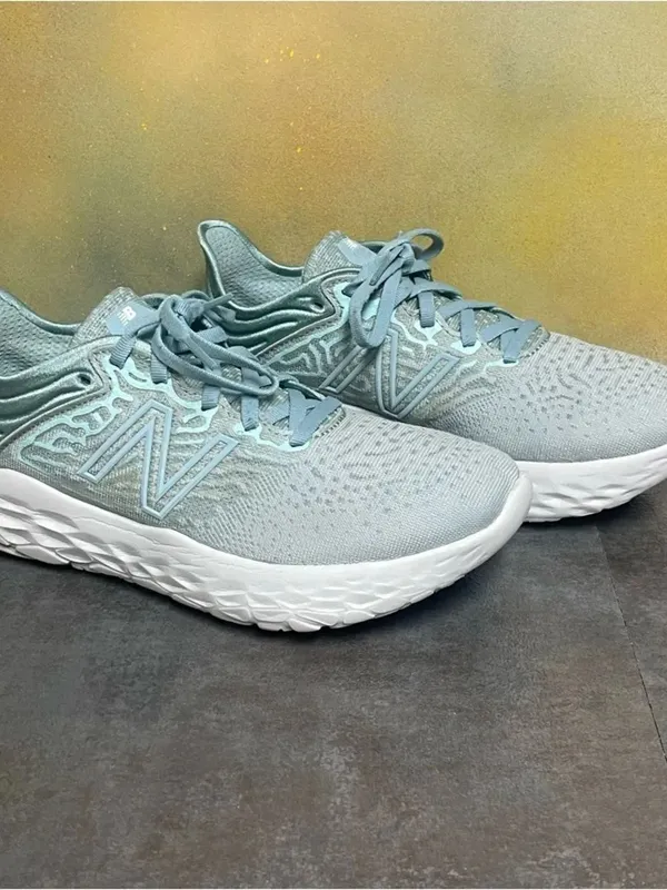 New Balance Fresh Foam Beacon V3 Women's Light Blue Sneakers Size 7B - Image 2