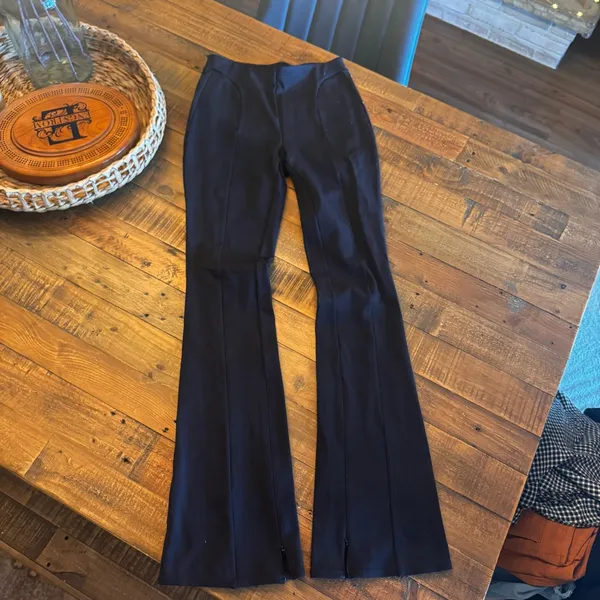 ALO High-Waist Zip It Flare‎ Legging - Image 3