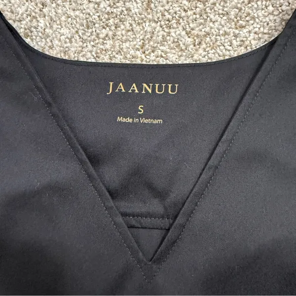 Jaanuu Zip Back Contour Scrub Top - Image 9