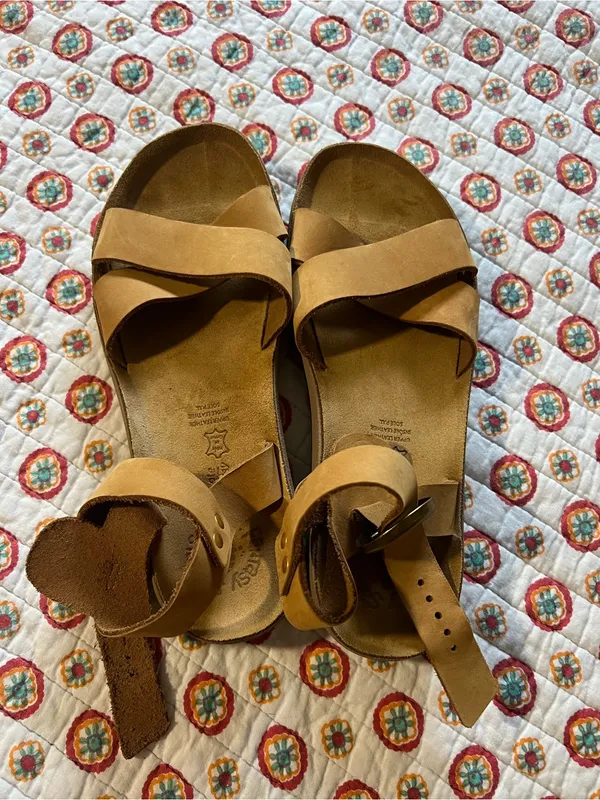 NWOT Fantasy Sandals 100% Leather Made in Greece Tan Size EU41/US 11 - Image 3