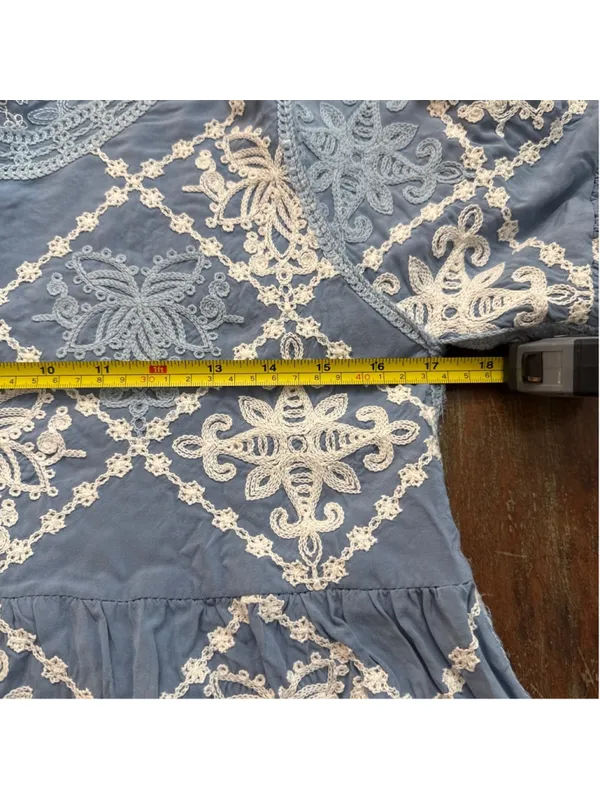 Kindred Boho Embroidered Eyelet Lace Bell Sleeve Top Blue Scalloped Hem Size M - Image 9