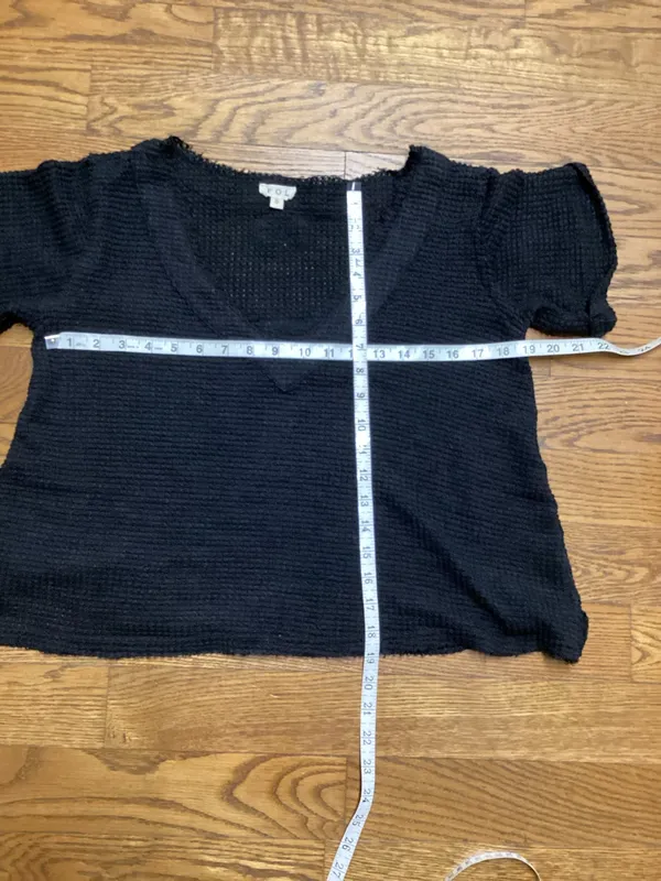 POL Black waffle knit v-neck size Small - Image 11