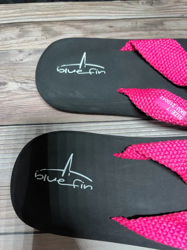 Blue Fin Women's Flip Flops Thong Sandals Pink Fabric Size 7 - Image 3