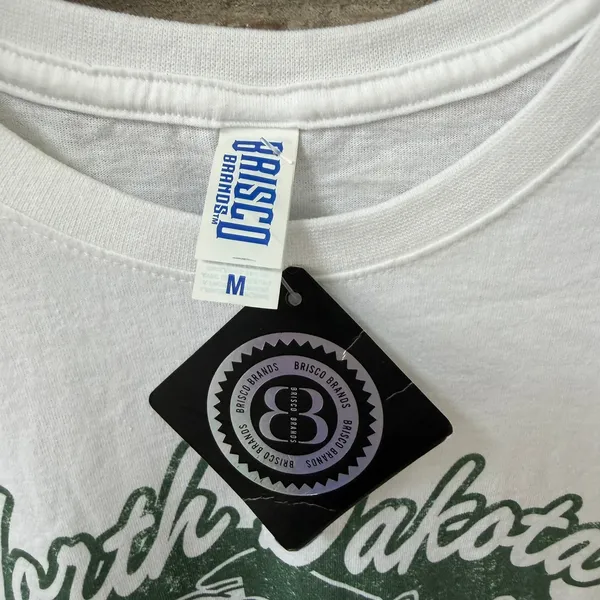 Brisco NEW North Dakota Graphic Tee Knows How To Lick Size Medium - Image 6