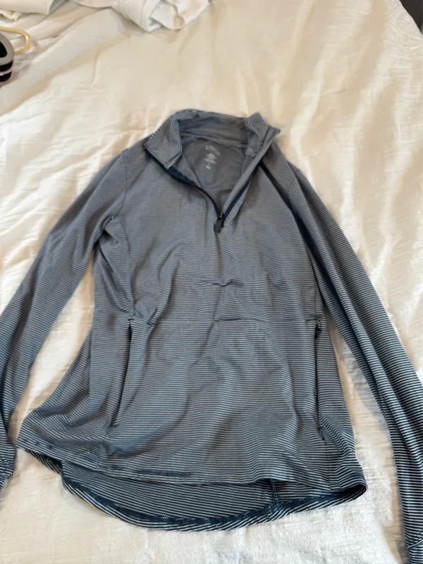 Market and Spruce Athletic long sleeve quarter zip - Image 3