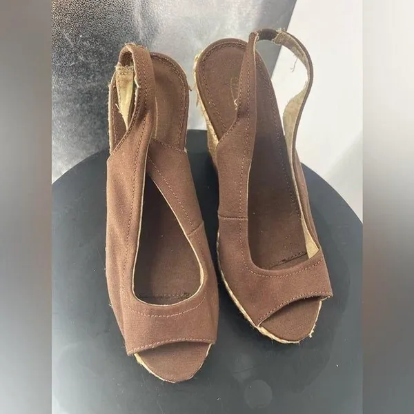 Women's brown‎ wedge size 7 1/2 canvas Brown - Image 2