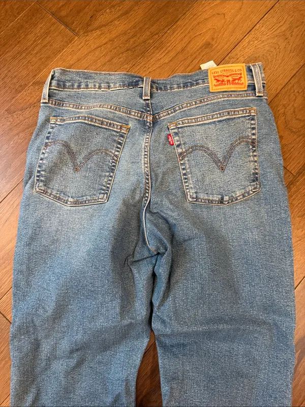 Levi’s Wedgie Straight High Rise Jeans Medium Wash Size 32 - C73-021 - Image 6