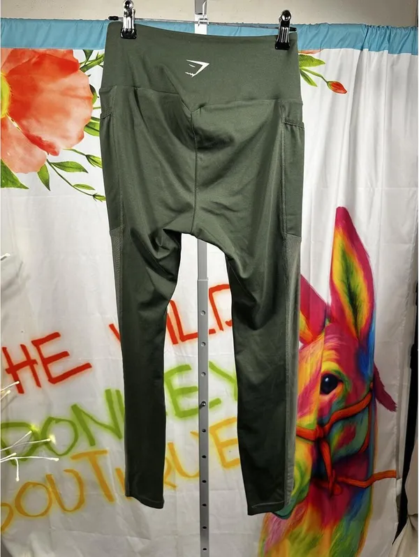 L62. Gymshark Women's Green and Khaki Leggings - Image 4