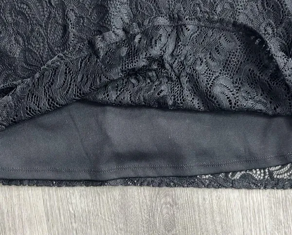 Laundry by Shelli Segal • lace balloon ruffle sleeve blouse - Image 8