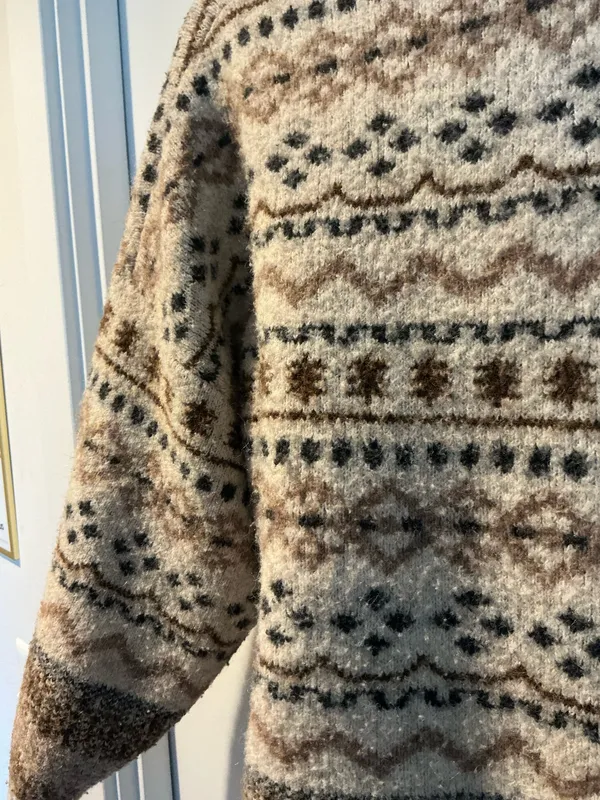 Grey Bandit Cool Vibes Sweater - Image 3