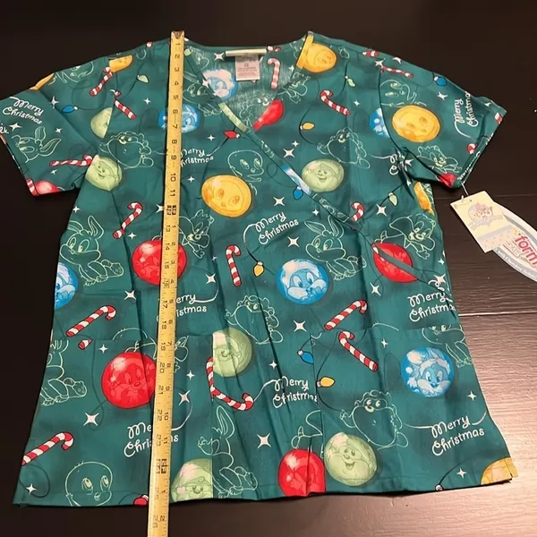 Cherokee Looney Tunes‎ Holiday Christmas scrub top - Image 5