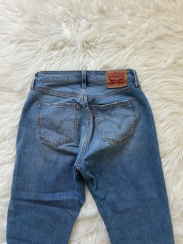 Levi’s 501 Curve Women’s Blue Denim Straight Jeans Size 26 - Image 9