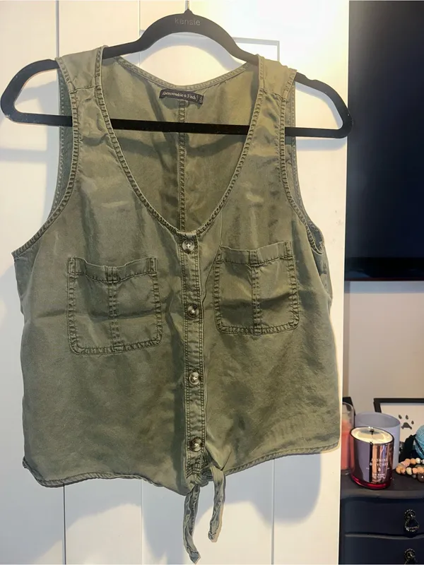 Abercrombie & Fitch Button Up Utility Vest/Too- Army Green $65MSRP - Image 5