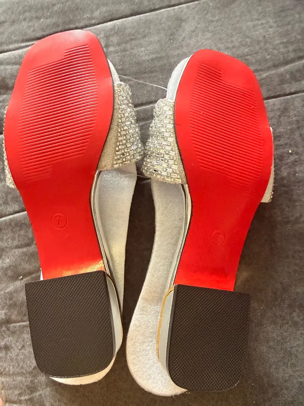Sandals women Gold Size 7 - Image 2