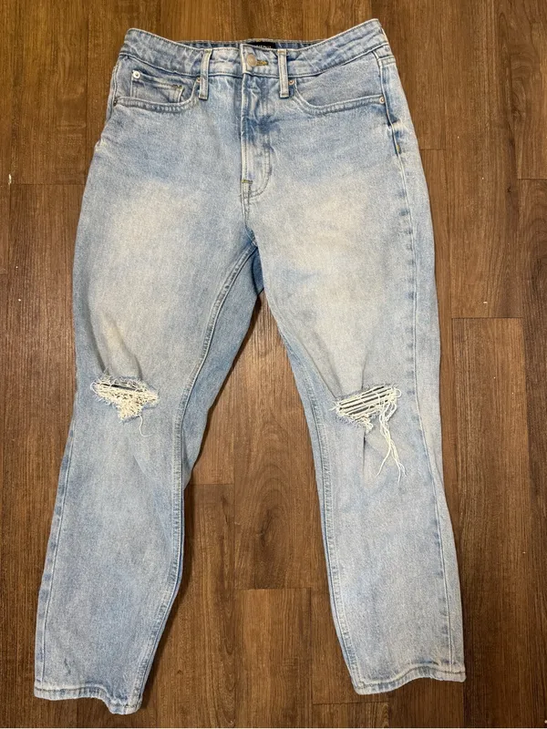 Distressed Light Blue Boyfriend Jeans for Women - Relaxed Mid-Rise - Image 2