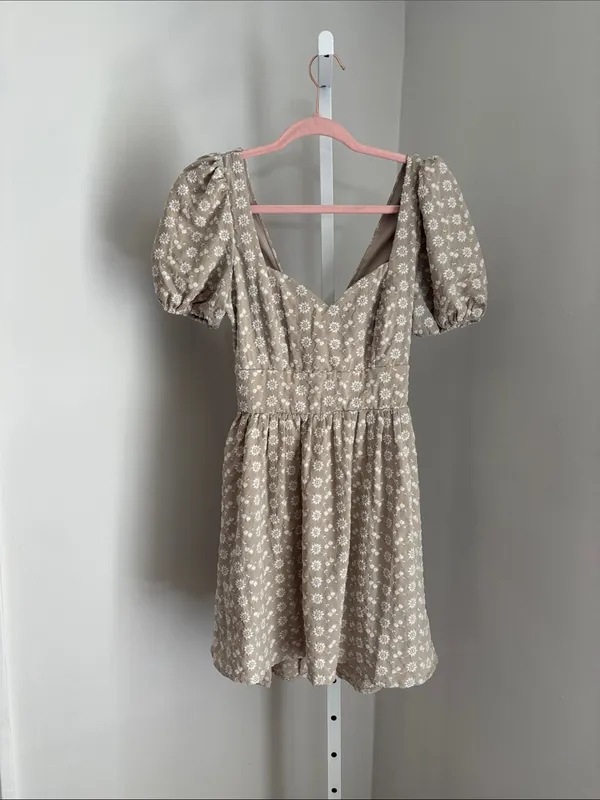 Trixxi Embroidered Mini Dress Sweetheart-Neck Floral Tie-Back Puff Sleeve Size S - Image 2