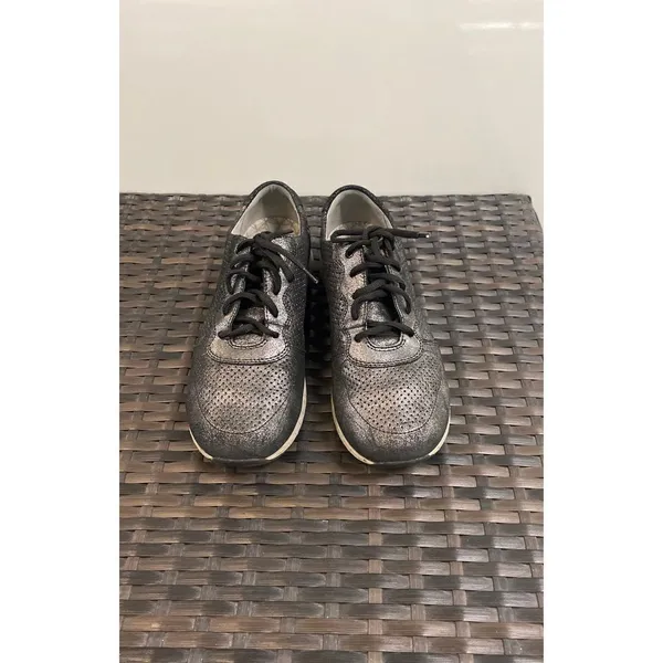 Dansko sneakers size 38 - Image 4