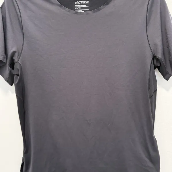 Arc’teryx NORVAN CREW NECK SHIRT SS WOMEN'S - BLACK Size XS Tp - Image 6
