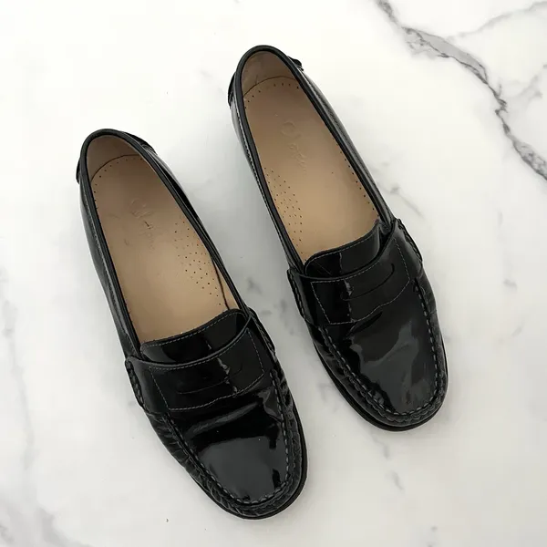 Cole Haan Penny Loafers Black Patent Leather Size 8 Preppy Classic old money - Image 3