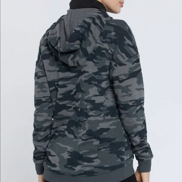 Seven7 Women Forest Camo Masked Hoodie NWT Size XL - Image 10