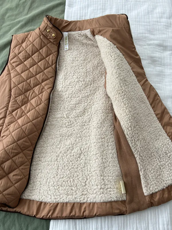 True Rock Sherpa Lined Vest - Image 2