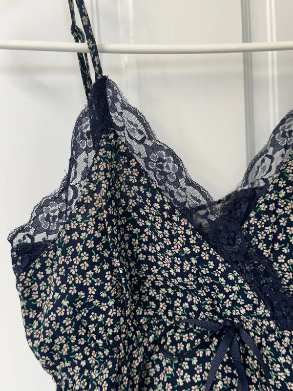 American Eagle lace floral tank top XS - Image 3