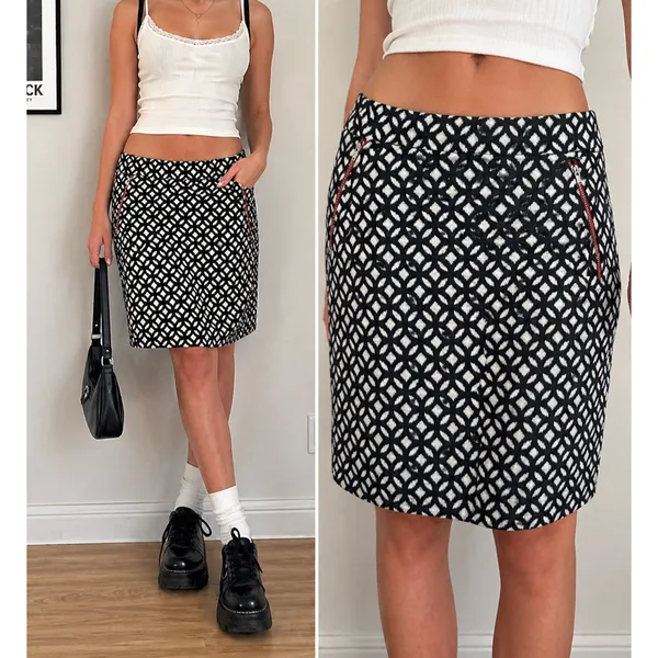 Le Lis Skirt Medium Geometric Career Academia Y2K Preppy Stretch‎ Knit Pull On - Image 2
