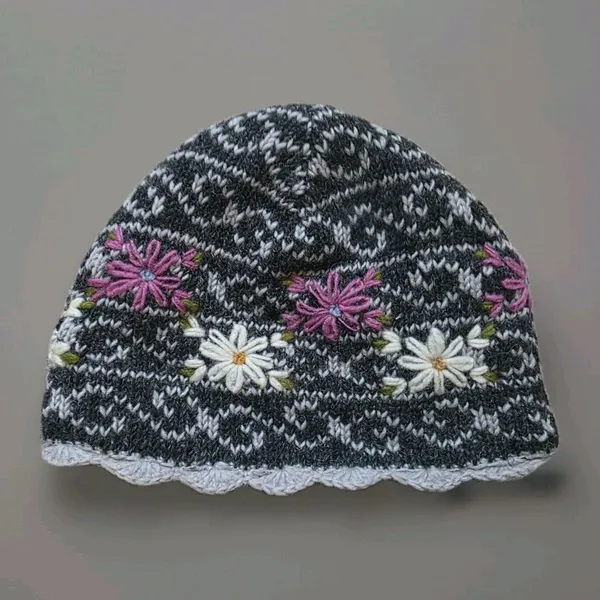 Lost Horizons Beanie Womens Floral Hat OSFM Multicolor Nepal Wool Fleece Lined - Image 3