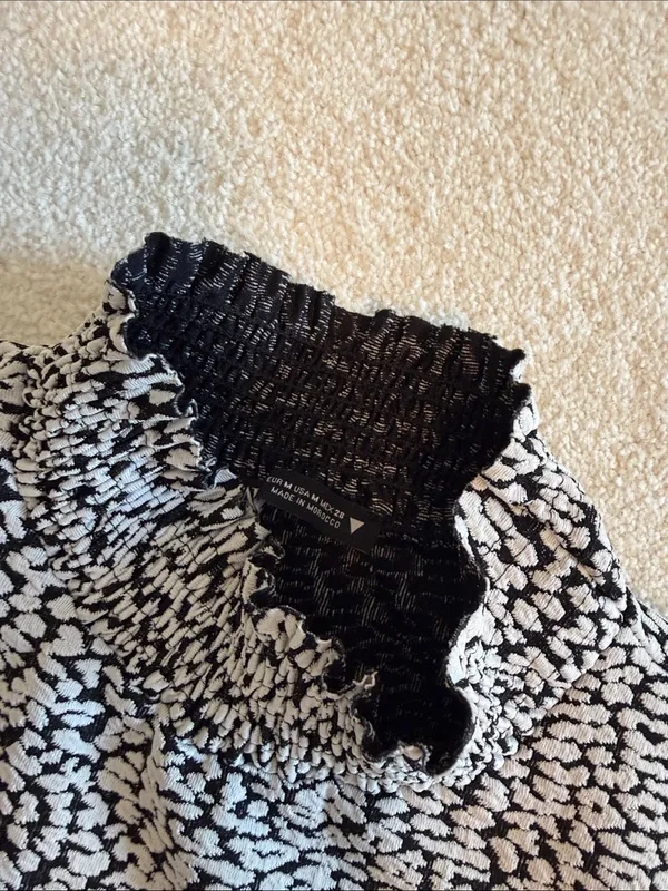 Zara Black & White Leopard Textured, Patterned Short-Sleeve Mock Neck Shirt - Image 5
