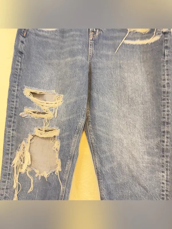 American eagle mom Jean 10 short - Image 5