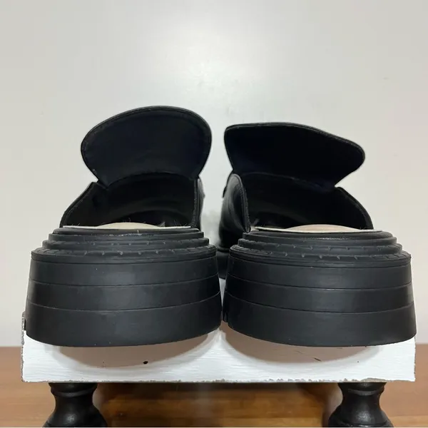 Women's Lulus Ranae Black Slide On Loafers Black Gold‎ Horsebit Hardware Size 10 - Image 4