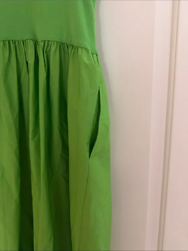 Bright green front tie midi dress NWT - Image 3