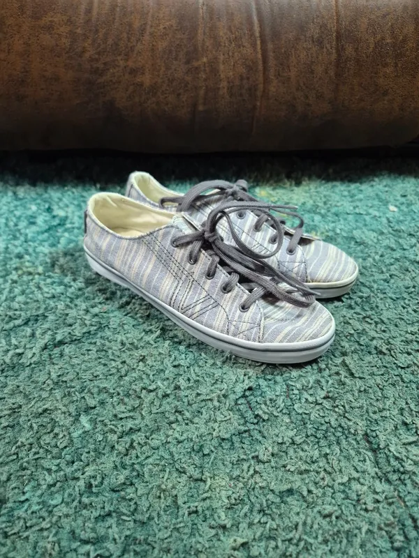 Vans Striped Lace Up Sneakers 6.5 - Image 6