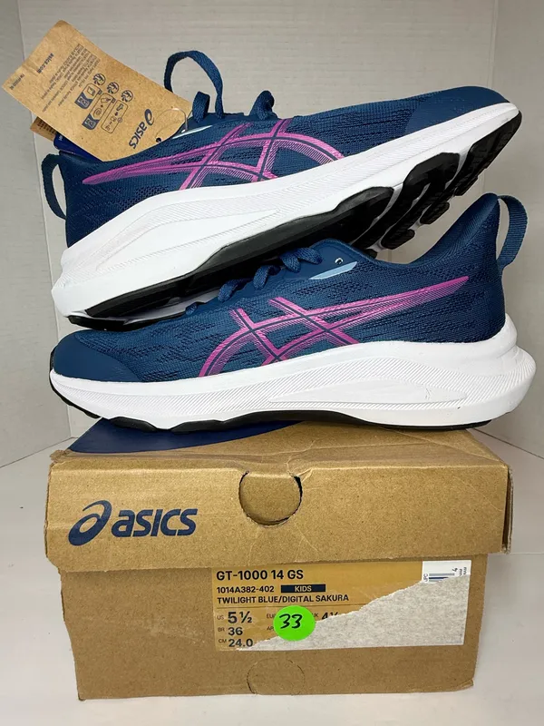ASICS GT-1000 Running Shoes size 7W/5.5Y - Image 2