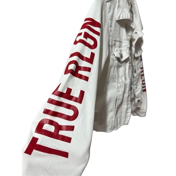 True Religion Fashion trucker with‎ Red Logo on Sleeves Sz XS White Jean Jacket - Image 9