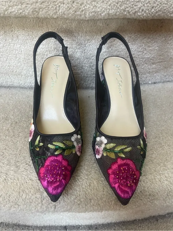 New Betsey Johnson Lira Floral Embroidered Mesh Slingback Heels Blue Sole Sz 8M - Image 6