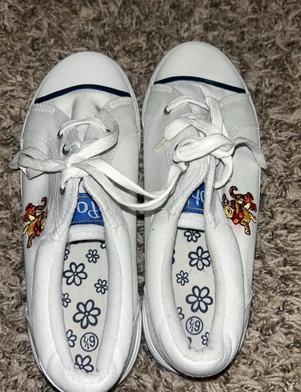 White Lowtop Winnie the Pooh Sneakers - Image 2