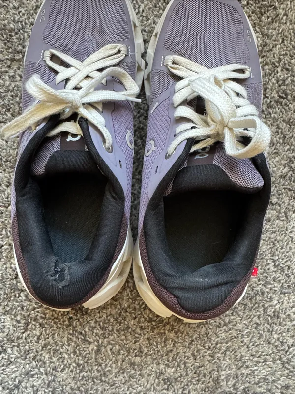 On Running Women’s Cloudflyer 4 Low Top Sneakers - Image 7