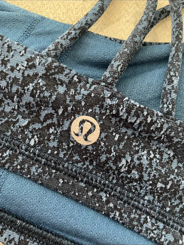 lululemon athletica Free To Be Bra Blue Speckled Scoop Royal Bralette Size 10 - Image 6