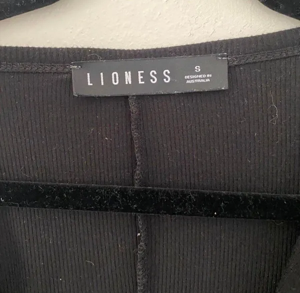 LIONESS Long Sleeve Romper - Image 5