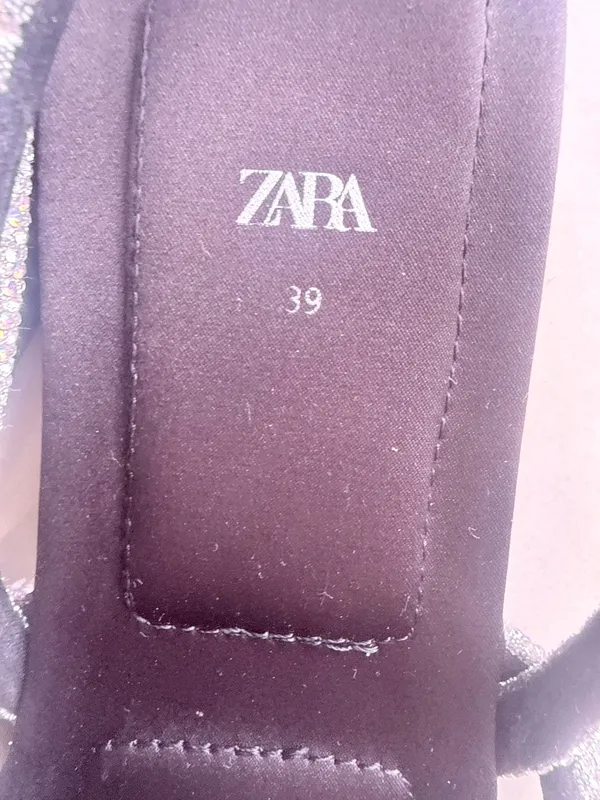 Zara RHINESTONE FLAT SANDALS size 39 Black Color - Image 9