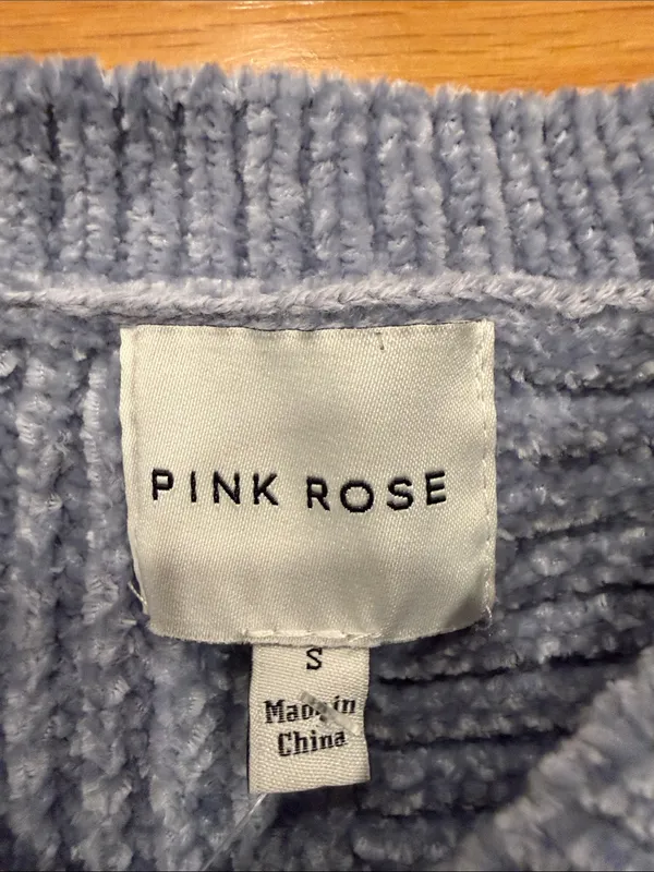 NWT pink Rose blue crop sweater size small. - Image 4