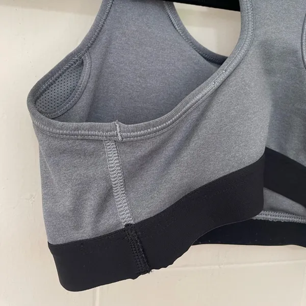 Nike Dri Fit Sports Bra Removable Pads Grey Black Swoosh Racerback ~ Size M - Image 10
