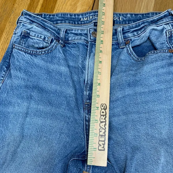 American Eagle Mom Jean Light‎ Wash Distressed High Rise Strigid Denim 10 Long - Image 3
