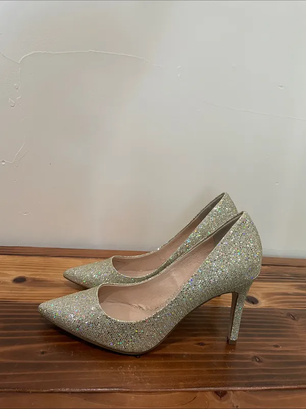 New! ADRIANNA PAPELL Platino Gold Pumps Size 8 Pointed Toe Heels Gold Sparkle - Image 9